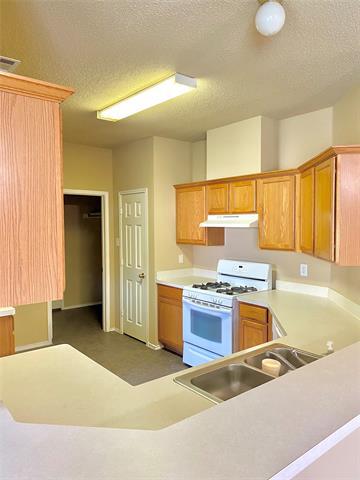 Building Photo - 1410 Deville Cir