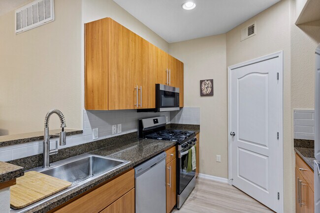 Building Photo - 6900 E Princess Dr