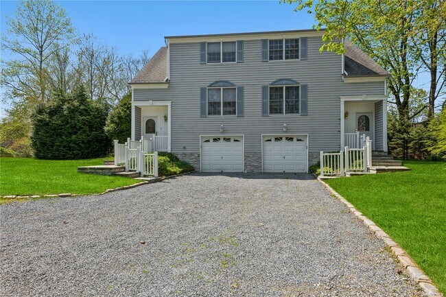 Building Photo - 7 Brookside Dr