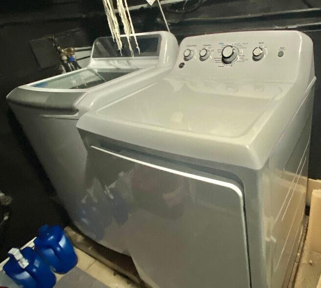 Building Photo - 107 Baker Hill Rd