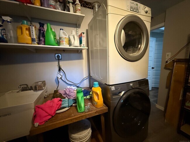 Building Photo - 1 Stetson St