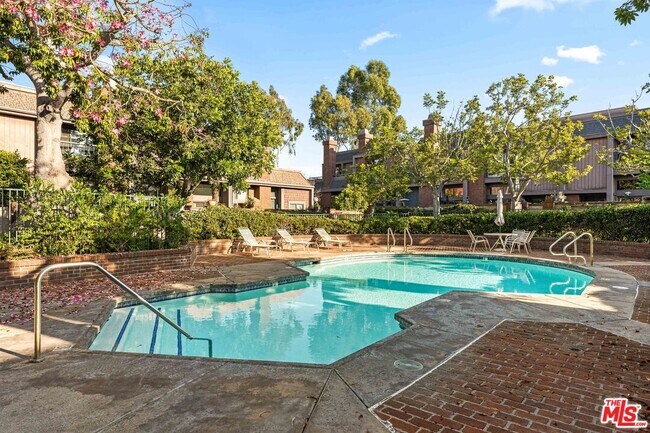 Building Photo - 4608 Glencoe Ave