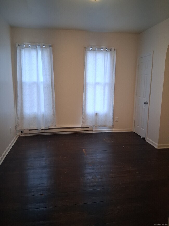 Building Photo - 367 Watertown Ave