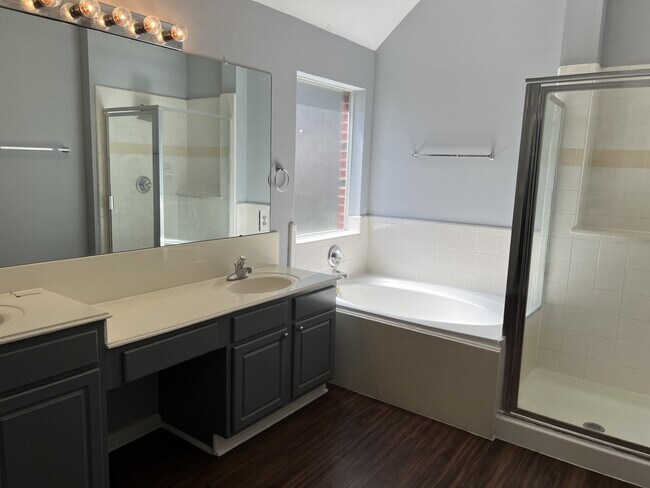 Building Photo - 17411 Little Riata Dr