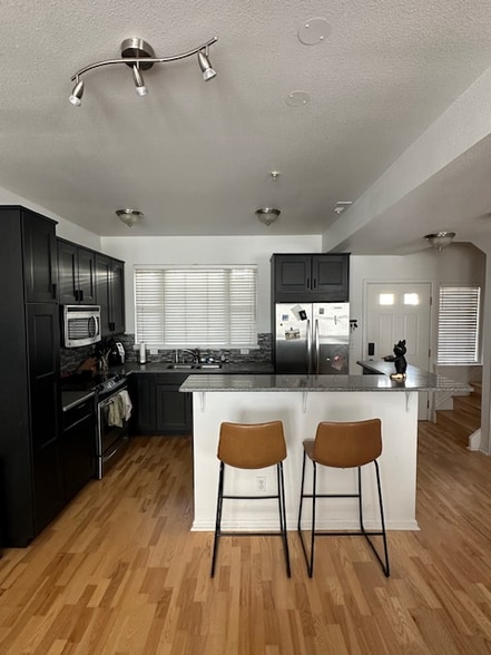 Building Photo - 3025 Umatilla St