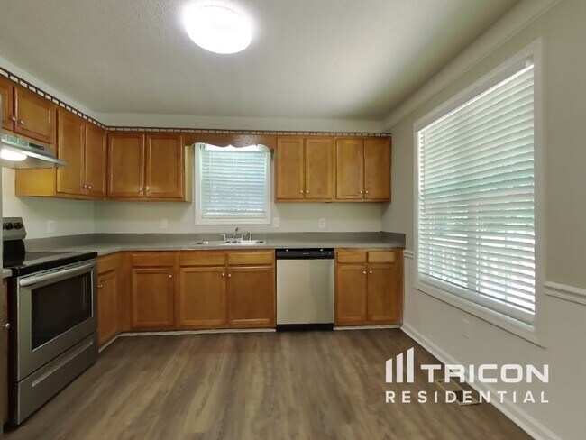Building Photo - 340 Tuscany Trce