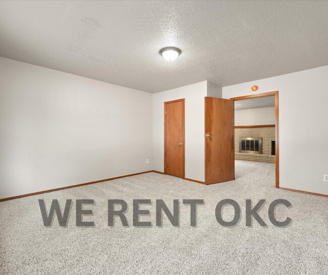 Building Photo - 3016 Shadybrook Dr