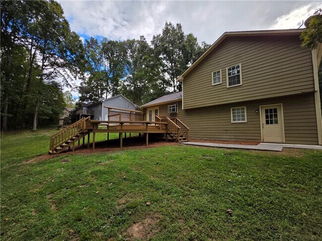 Building Photo - 570 Remington Ln