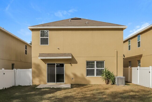 Building Photo - 10105 Hawk Storm Ave
