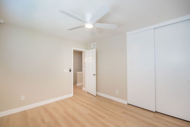 Building Photo - Newly Remodeled Mesa Verde Unit