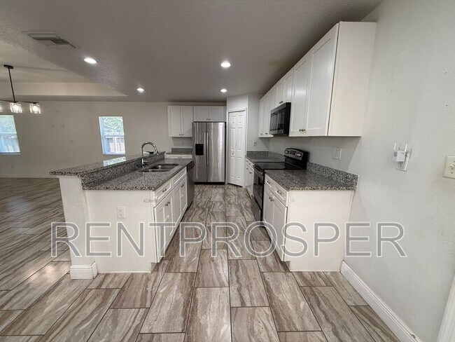 Building Photo - 1217 25th St