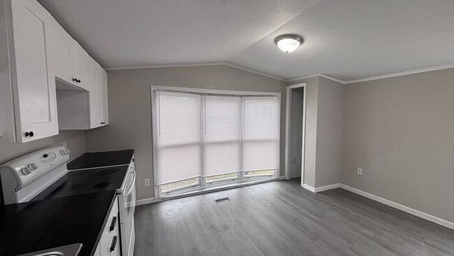 Building Photo - Newly Remodeled Home For Sale