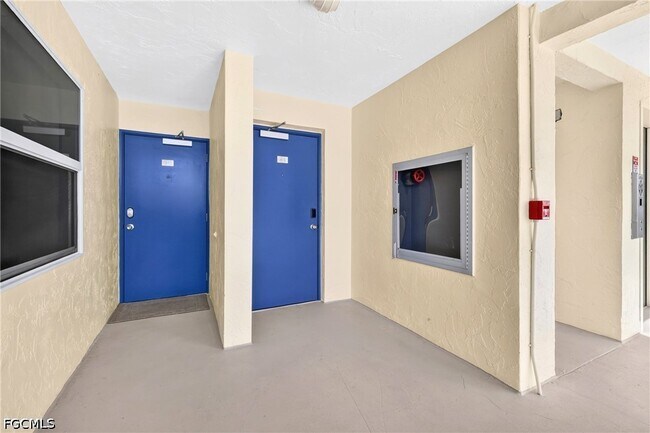 Building Photo - 100 Estero Blvd