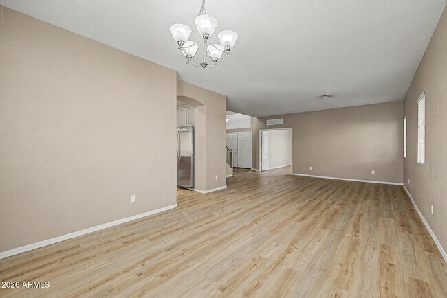 Building Photo - 1433 E Canyon Creek Dr