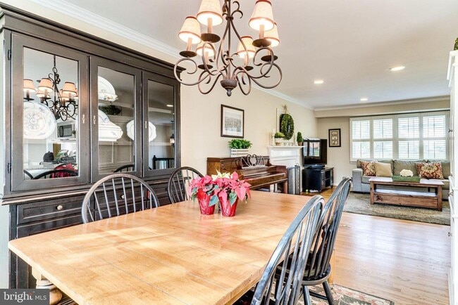 Building Photo - 6519 Engel Dr