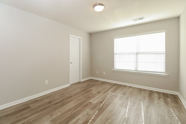 Building Photo - 14136 Green Birch Dr