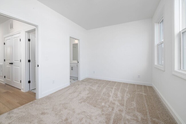 Building Photo - **OFFERING RENT DISCOUNT PROMOTION FOR FIRST 6 MONTHS** New Construction 4BD, 3.5BA Raleigh Townh...