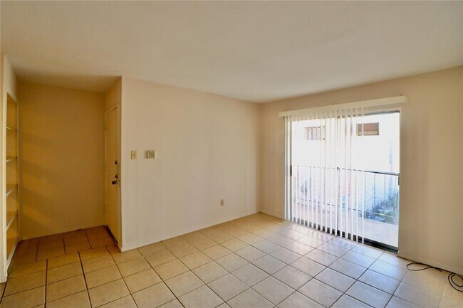 Building Photo - 9220 Bellwood Ln