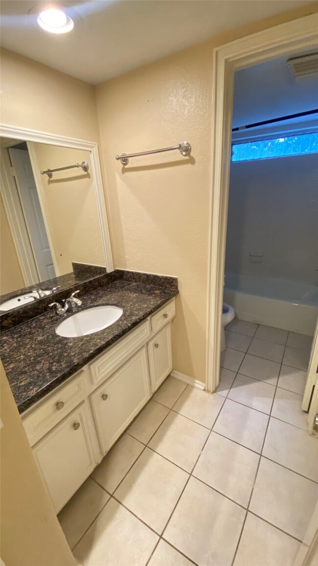 Building Photo - 4714 N Cashel Cir