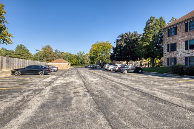 Building Photo - 1750 Fayette Walk