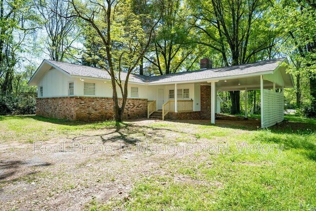 Primary Photo - 240 Melton St