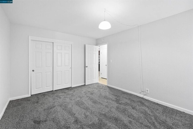 Building Photo - 1409 Berrellesa St