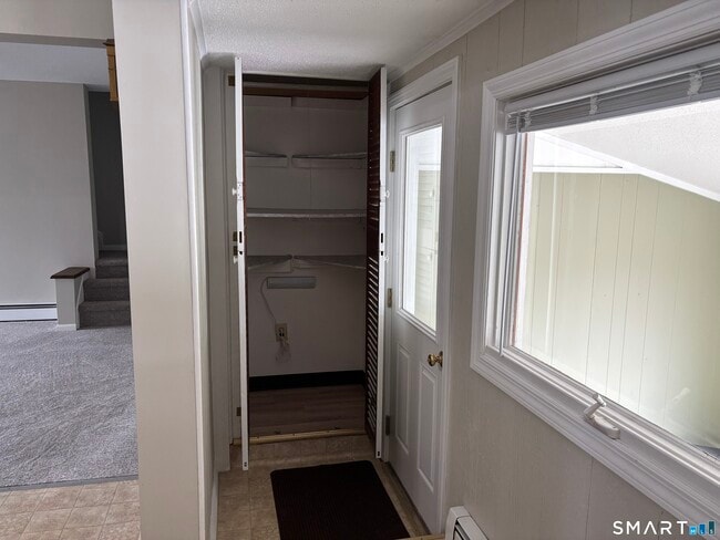 Building Photo - 324 Savage Hill Rd