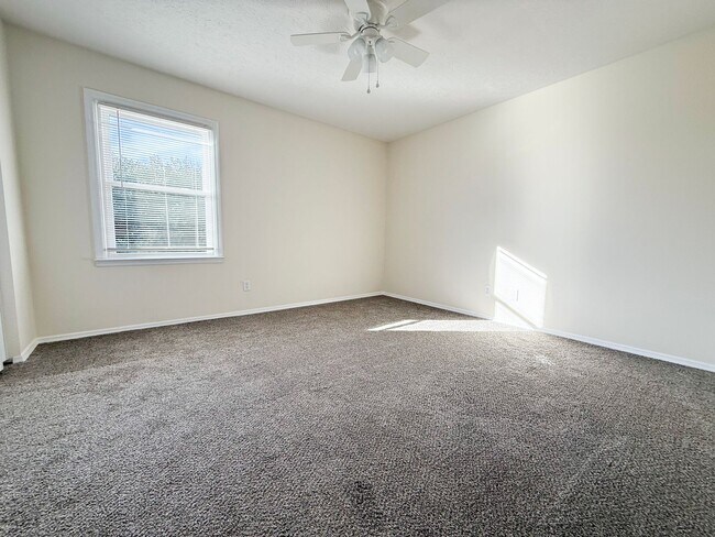 Building Photo - 1840 Woodland Ave