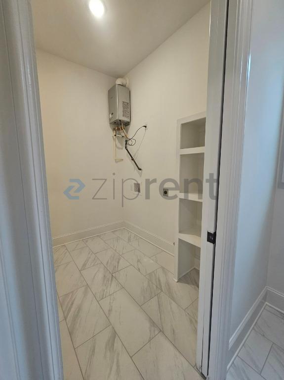 Building Photo - Unit