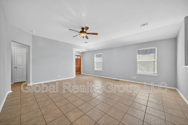 Building Photo - 113 Bronco Bend