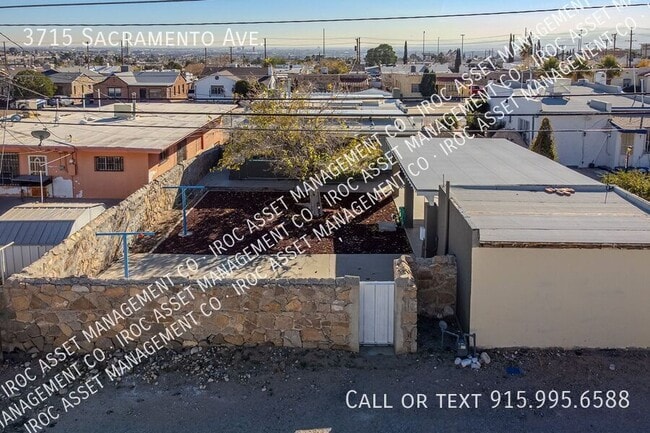 Building Photo - 3715 Sacramento Ave