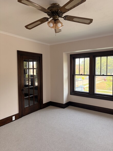 Living Room - 2226 N 6th St