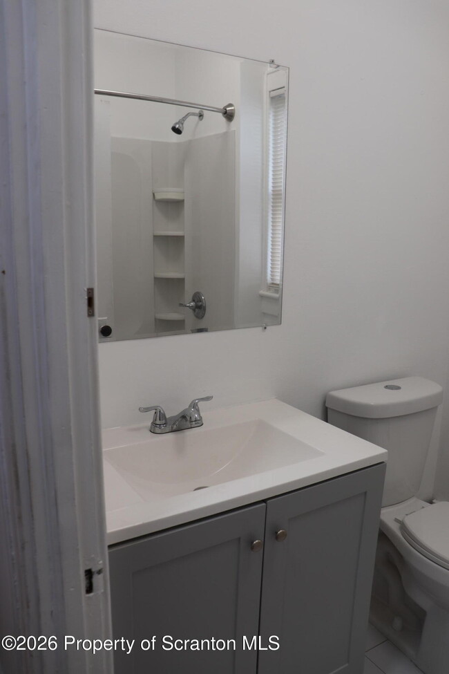 Building Photo - 712 W Lackawanna Ave