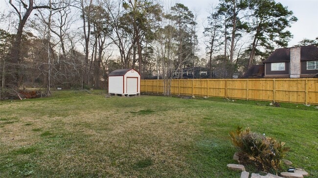 Building Photo - 556 Roanoke Dr