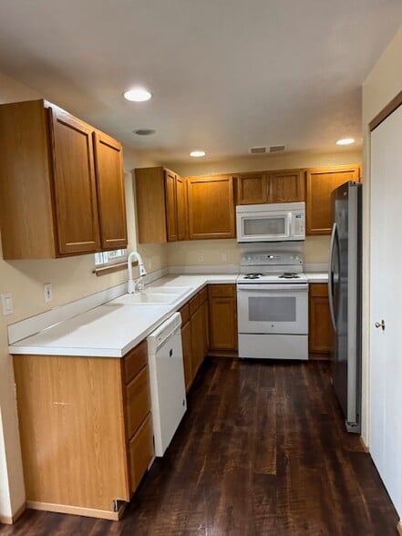 Building Photo - 1316 Wingwood Pl