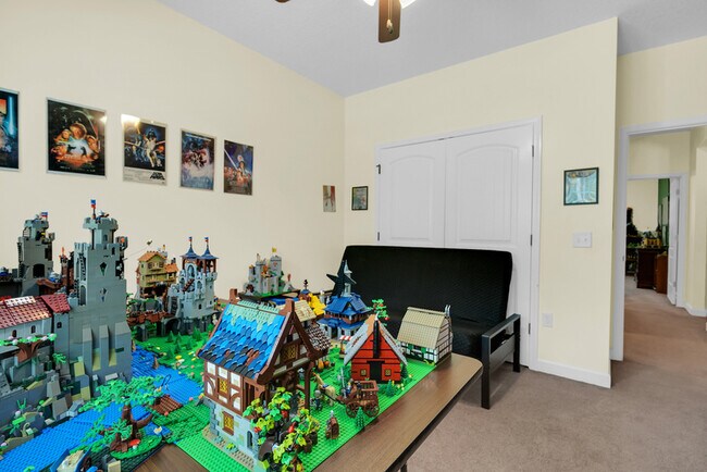 Building Photo - 68 Lincoln Way