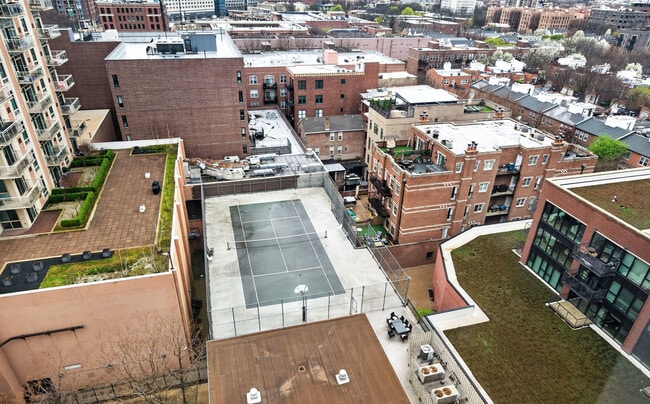 Building Photo - 1212 N Wells St