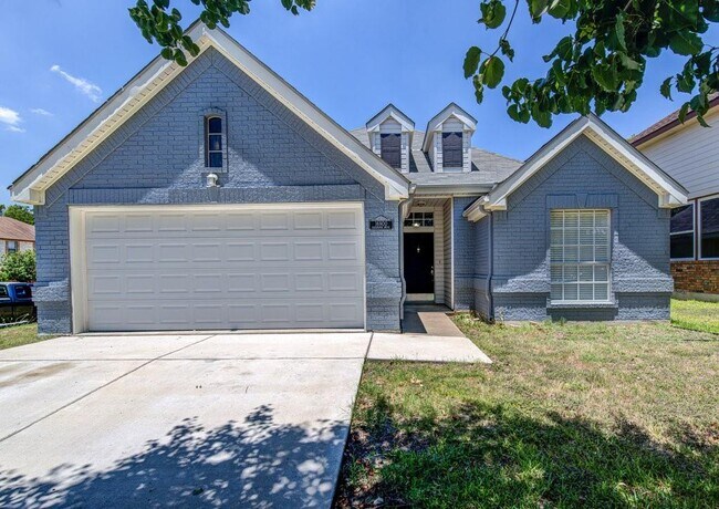 Primary Photo - 16900 Simsbrook Dr