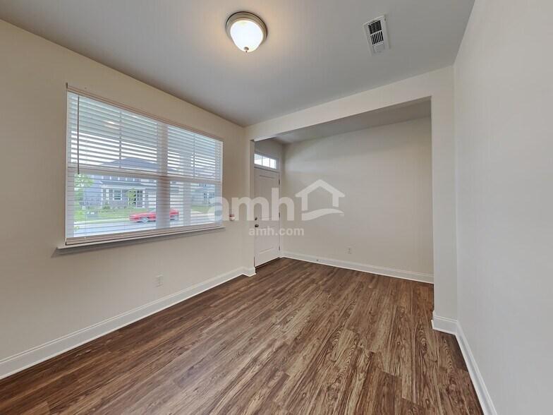 Building Photo - 4829 Chutney Dr