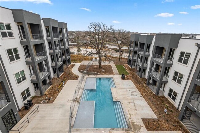 Building Photo - 4801 Springdale Rd