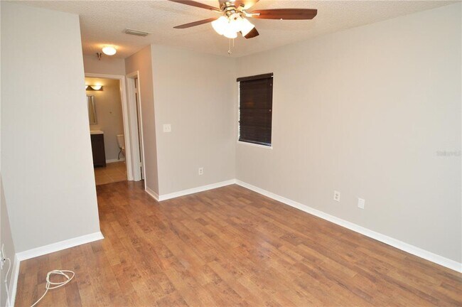 Building Photo - 10263 Gandy Blvd N