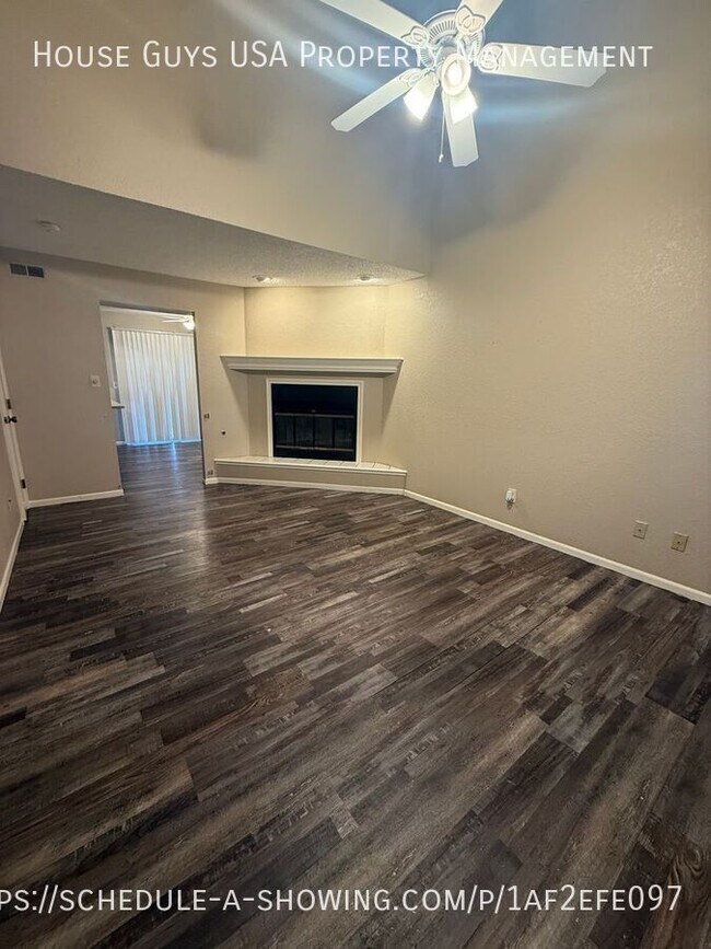 Building Photo - 710 SW 37 St