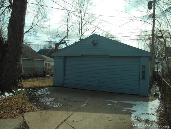 Building Photo - 12756 Prospect Ave