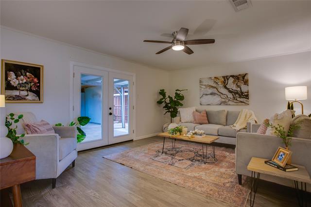 Building Photo - 914 Meadow Mead Dr