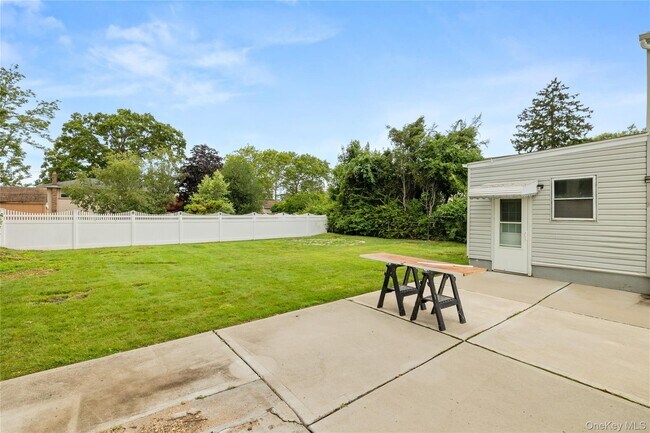 Building Photo - 175 Centre Ave
