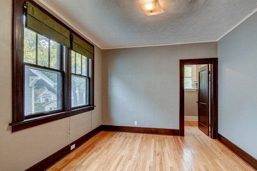 Building Photo - 816 N 43rd St