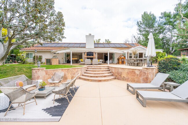 Building Photo - 2653 Via Zurita Ct