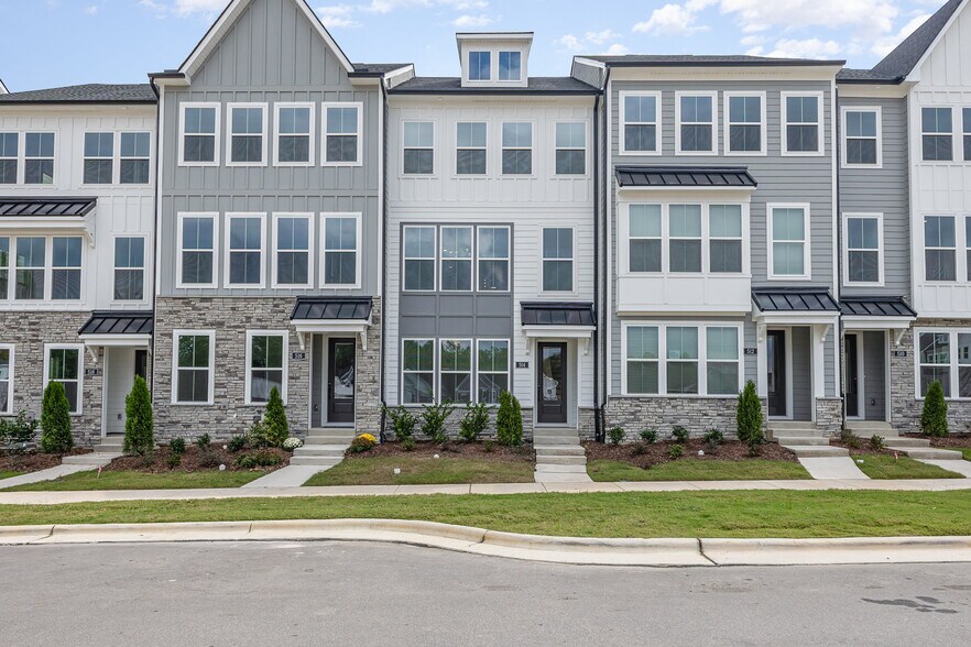 Gorgeous Townhome - 514 Billingshurst Way