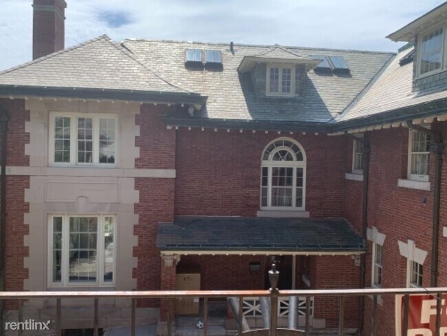 Building Photo - 2 br, 1 bath House - 2221 North Terrace Ave.
