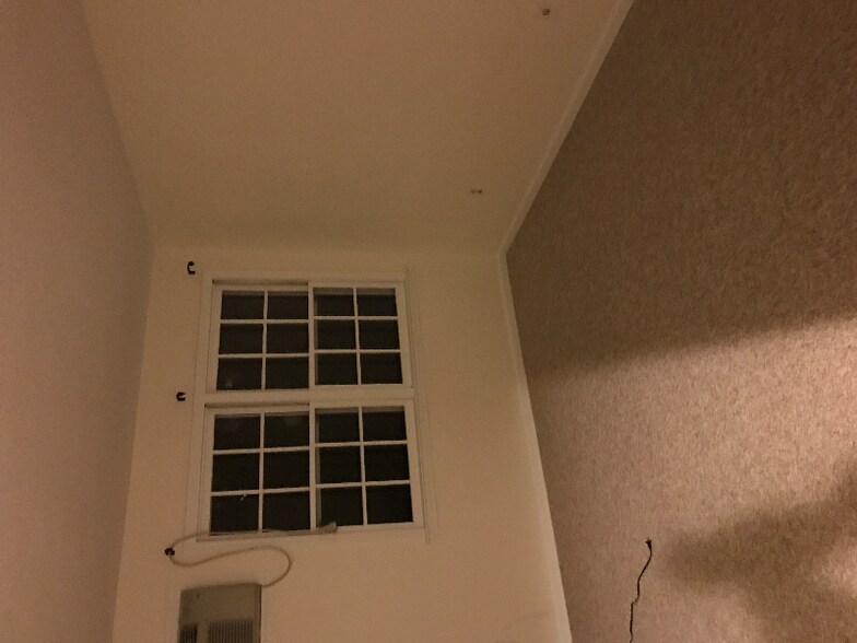 Building Photo - 34 A Padanaram Rd